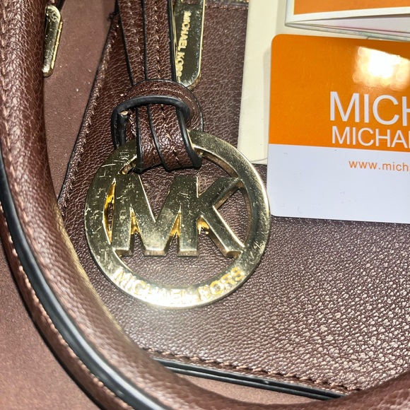 Michael Kors Brown Jet Set Bag/tote. Genuine leather with gold tone chain - Picture 15 of 16